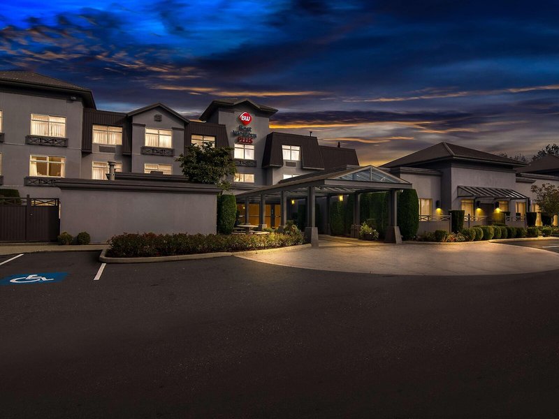 Best Western Plus Pitt Meadows Inn & Suites 4