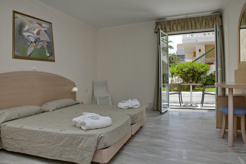 Jo An Beach Hotel 10