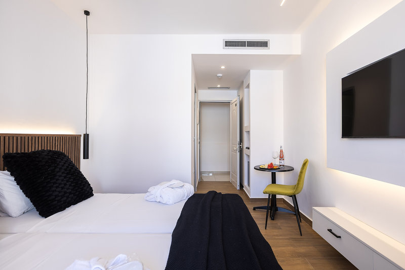 Jo An Beach Hotel 8