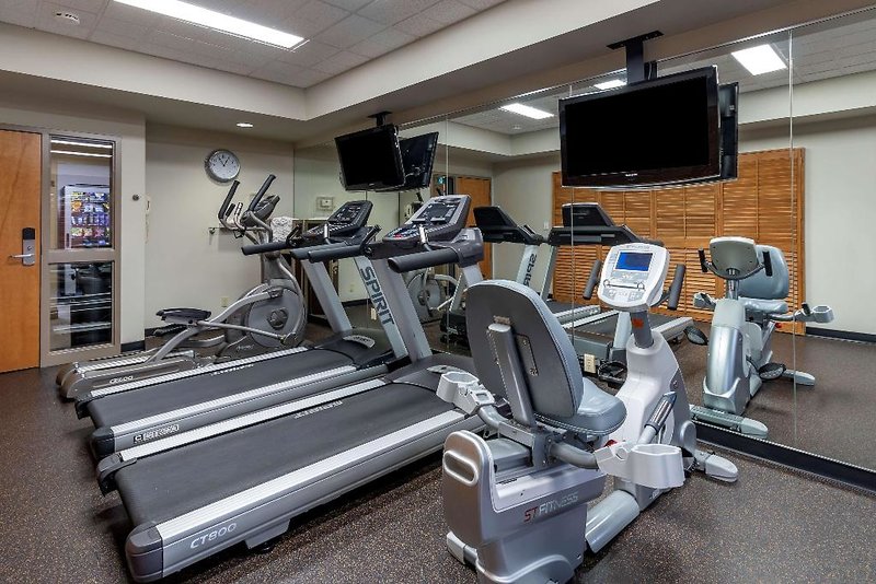 Best Western Plus Pembina Inn & Suites