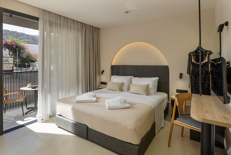 Karteris Luxury Suites 2