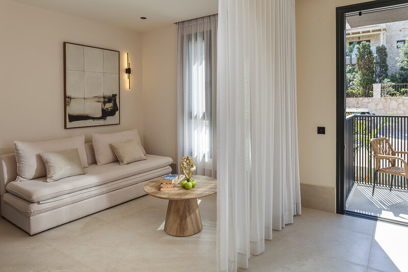 Karteris Luxury Suites 3
