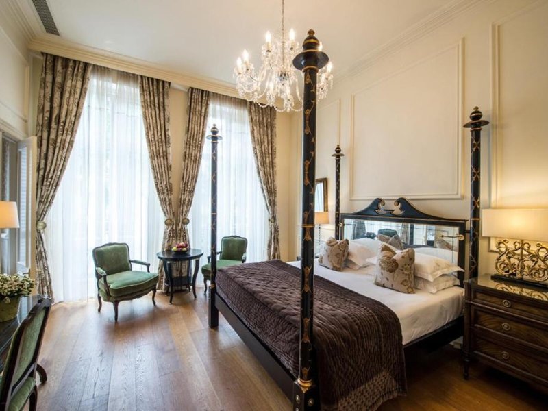 The Kensington 18