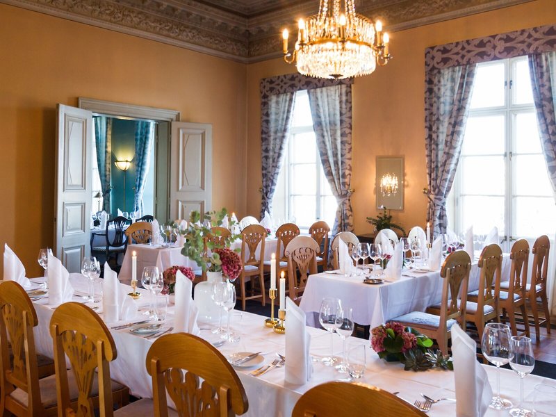 Haven 12 - Restaurant