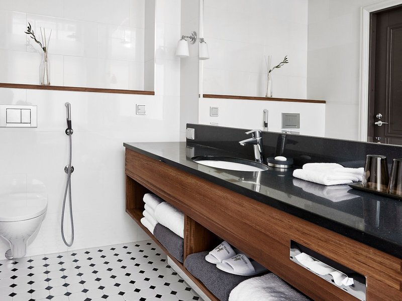 Haven 34 - Bathroom Example