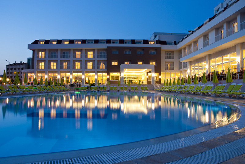 MG White Lilyum Hotel 3