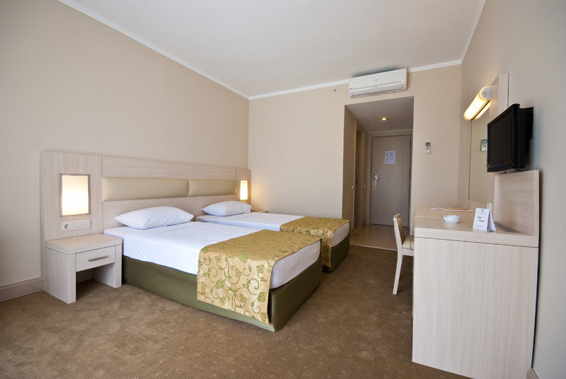 MG White Lilyum Hotel 5