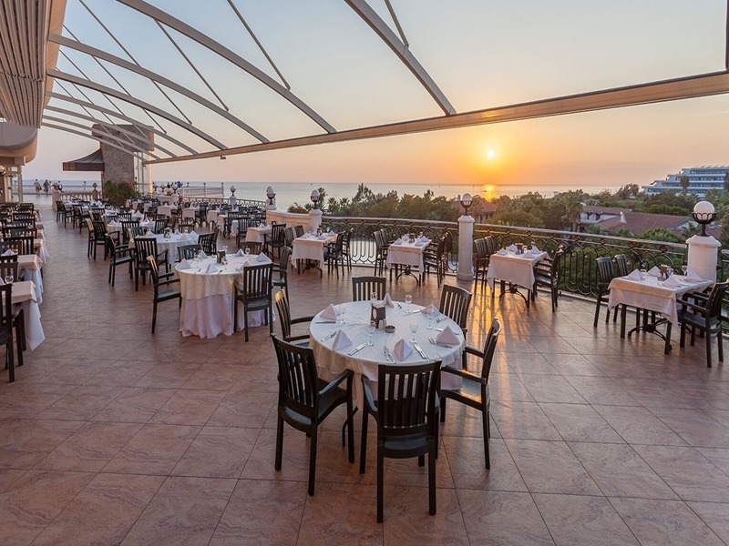 Starlight Resort Hotel 6