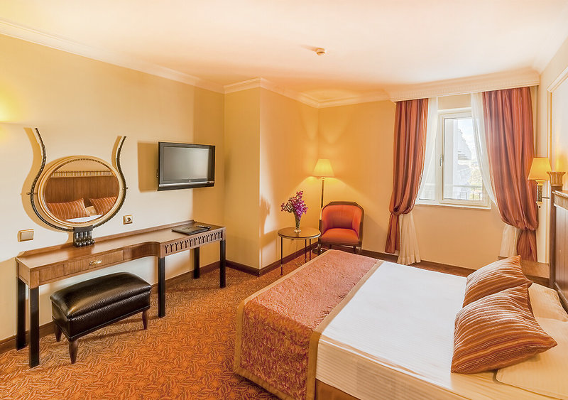 Starlight Resort Hotel 6
