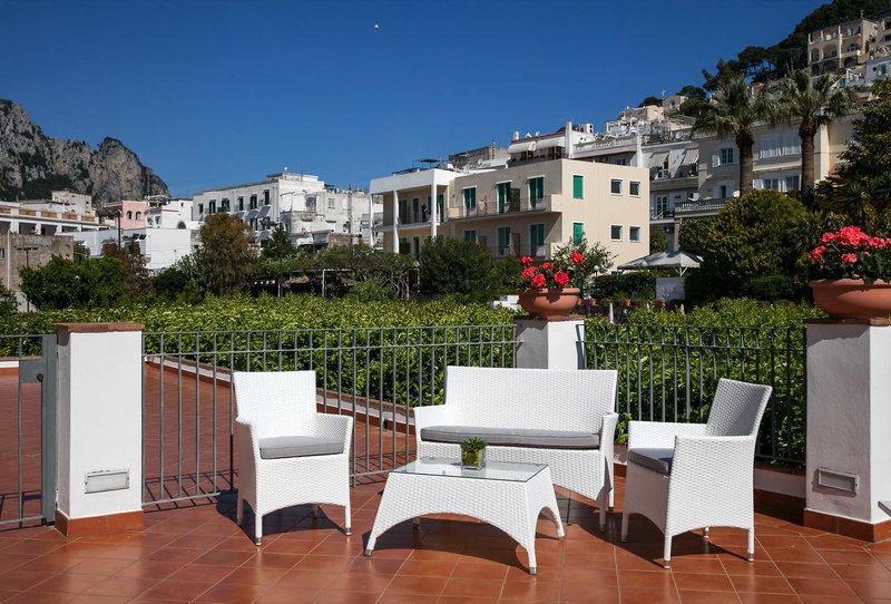 Hotel Syrene Capri 8