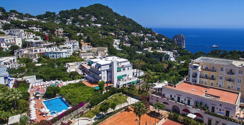Hotel Syrene Capri 9