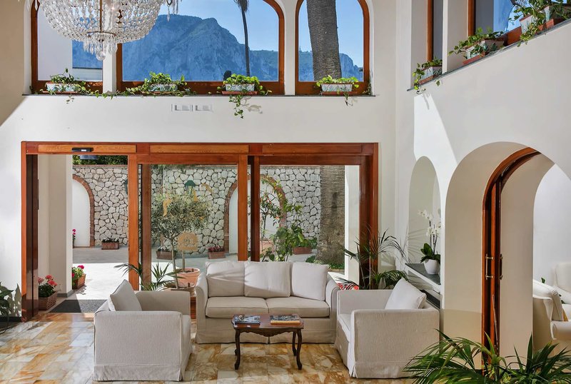 Hotel Syrene Capri 11