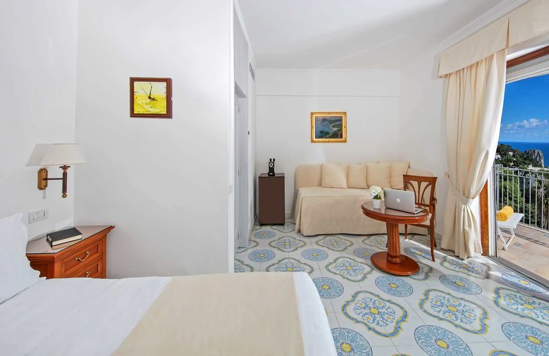 Hotel Syrene Capri 18