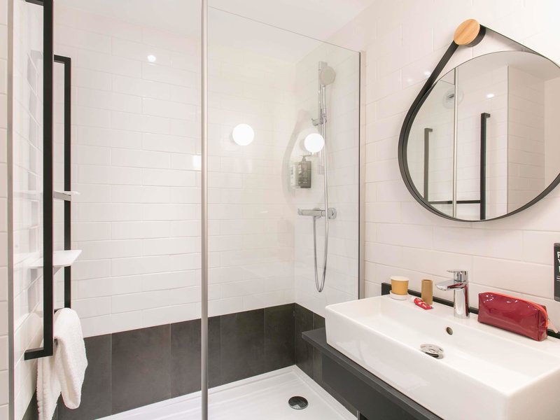 ibis Avignon Sud 4 - Bathroom Example
