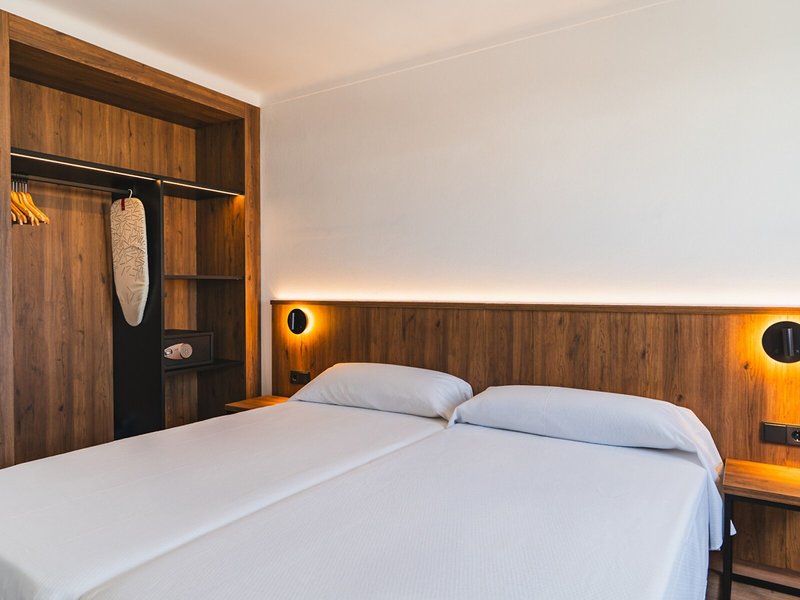 Vago Ibiza 15