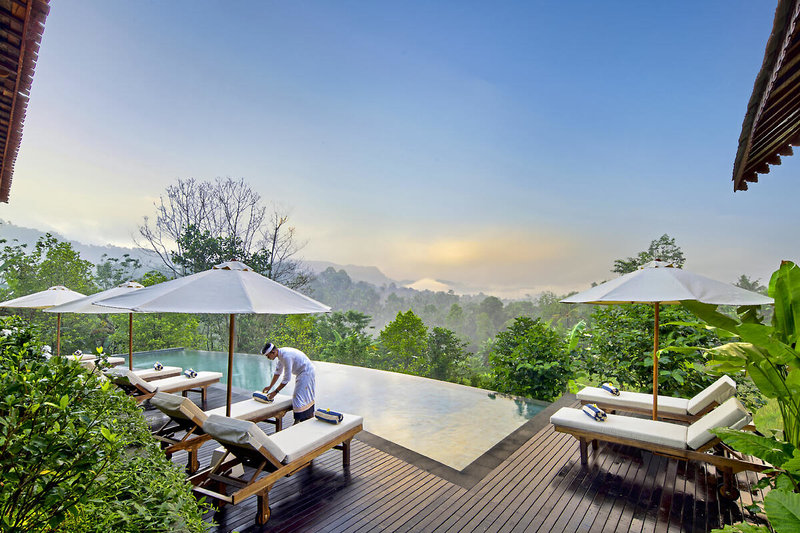 Devani Resort Sidemen 4