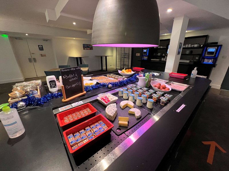 Kyriad Frejus Centre - Saint Raphael 13