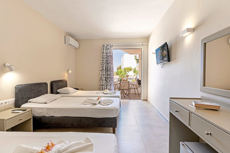 Kathrin Beach 5