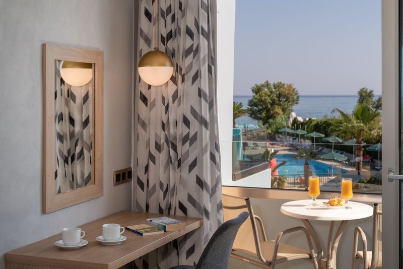 Kathrin Beach 24