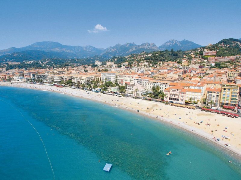 Le Balmoral 10 - Beach