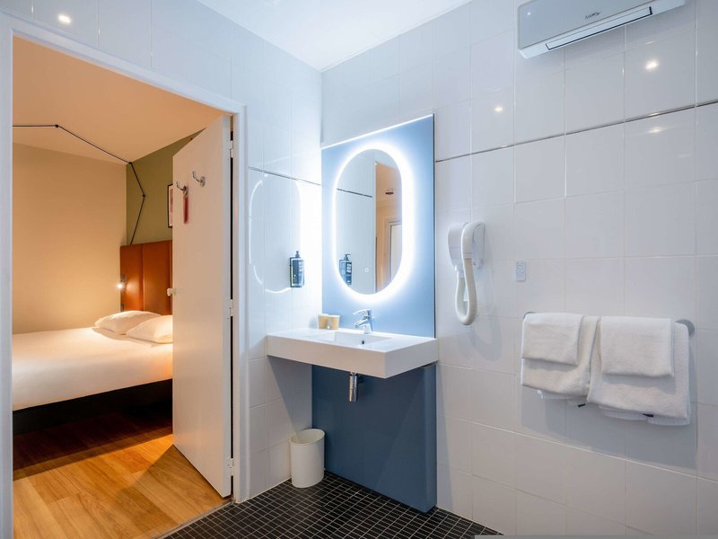 Hotel ibis Paris Père Lachaise 5