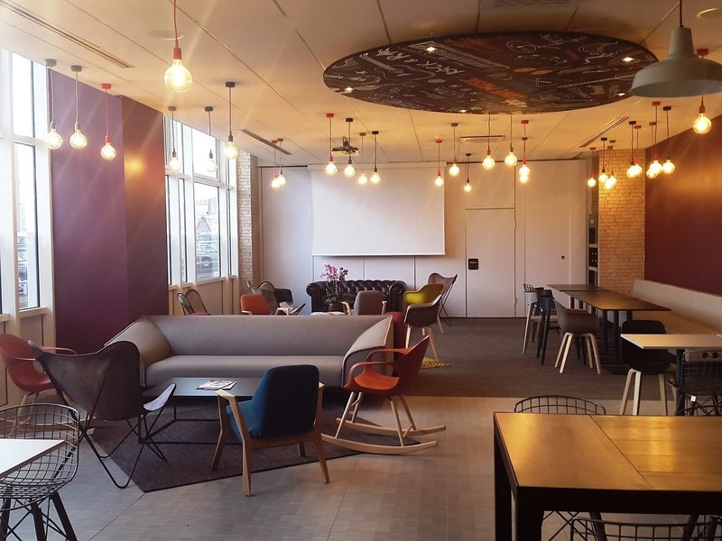 B&B HOTEL Reims Centre Erlon 5