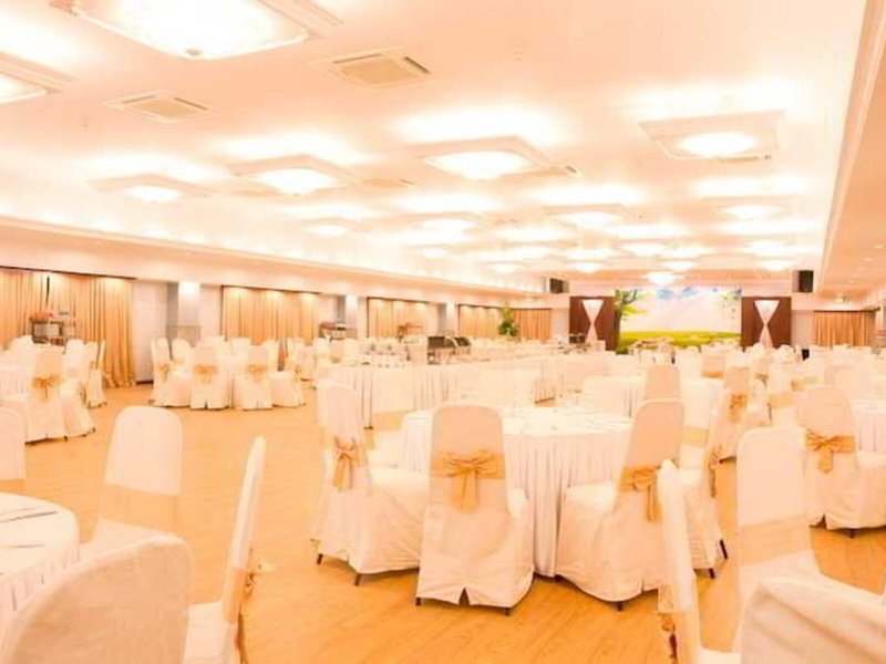 Royal Hotel Saigon 9