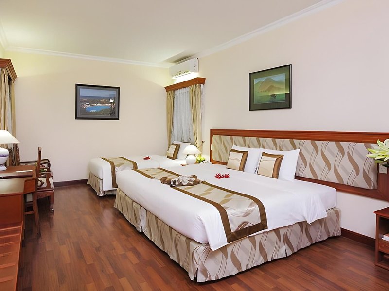 Royal Hotel Saigon 10