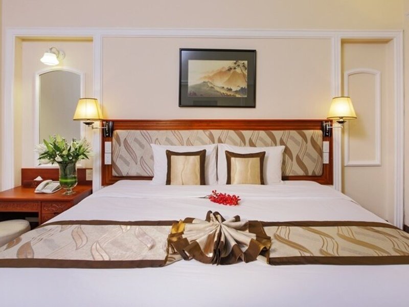 Royal Hotel Saigon 16