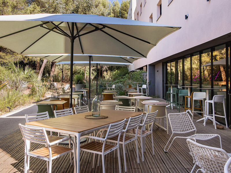 Golden Tulip Marseille Airport 16