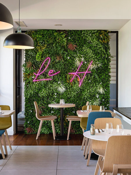 Golden Tulip Marseille Airport 36