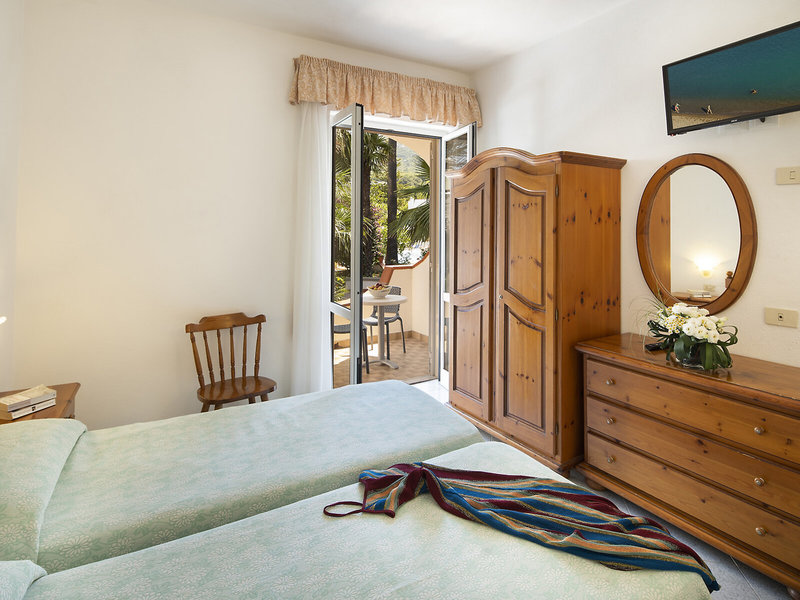 Royal Palm Terme & San Marco 50 - Room Example