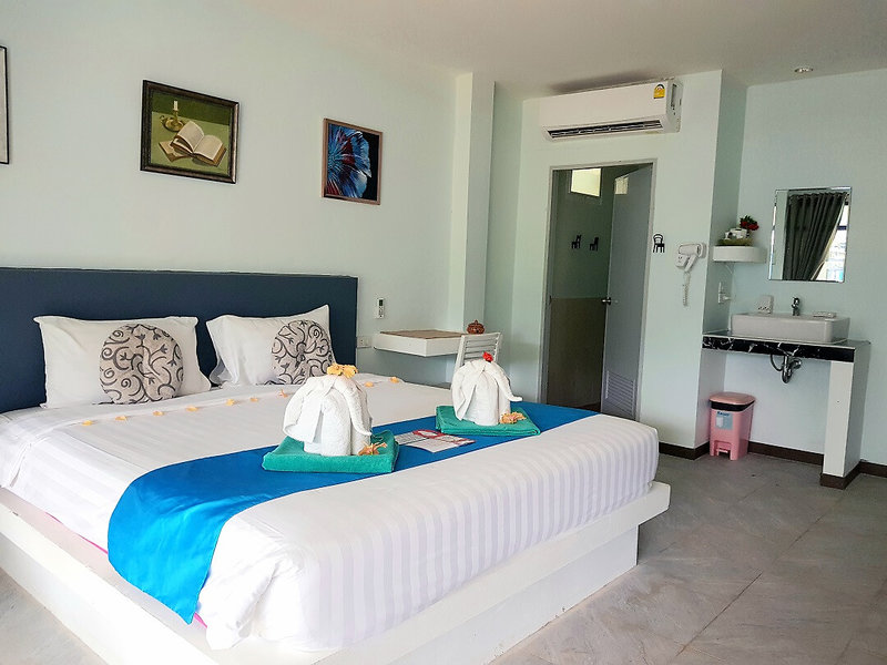 Koh Chang Cliff Beach Resort 6