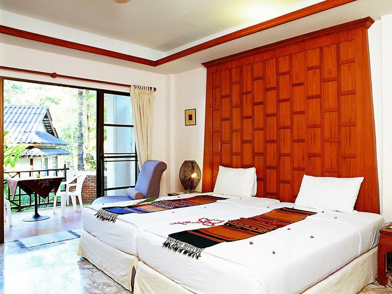 Koh Chang Cliff Beach Resort 8