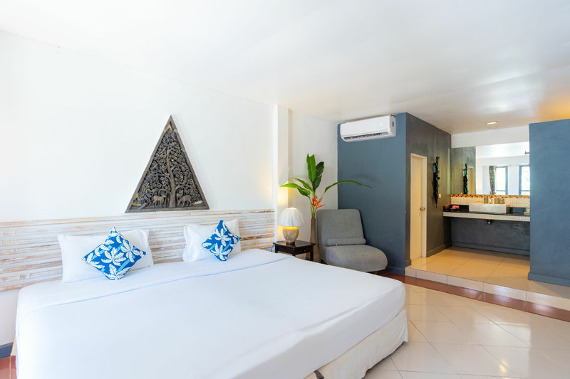 Koh Chang Cliff Beach Resort 9