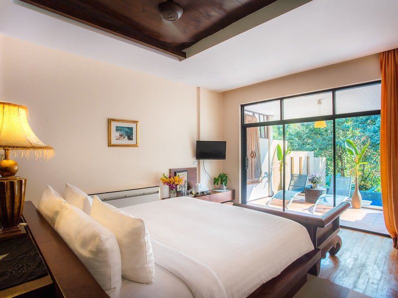 Koh Chang Cliff Beach Resort 33