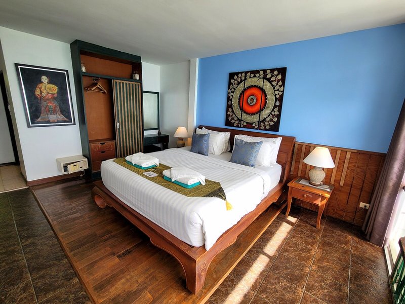 Koh Chang Cliff Beach Resort 36