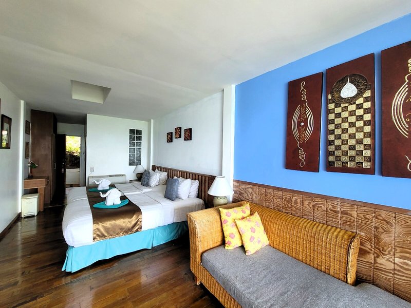 Koh Chang Cliff Beach Resort 37