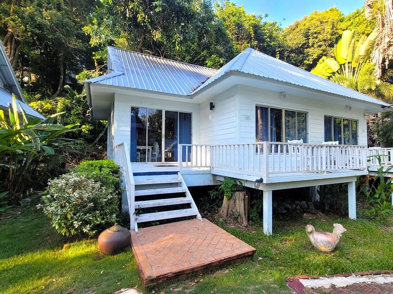 Koh Chang Cliff Beach Resort 50