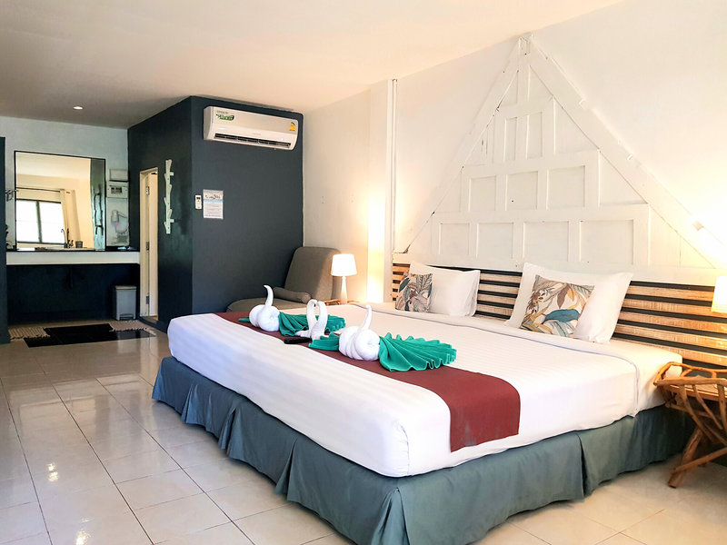 Koh Chang Cliff Beach Resort 14