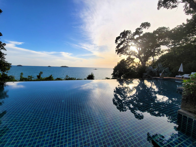 Koh Chang Cliff Beach Resort 20