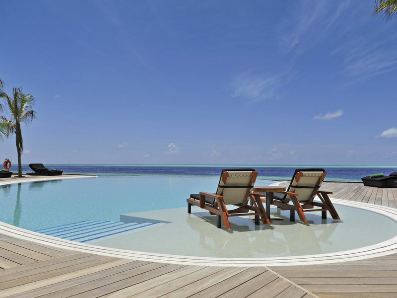 Komandoo Island Resort & Spa 7