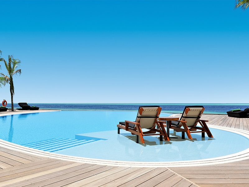 Komandoo Island Resort & Spa 2