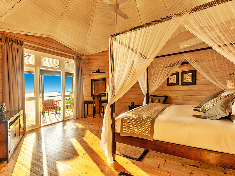 Komandoo Island Resort & Spa 4