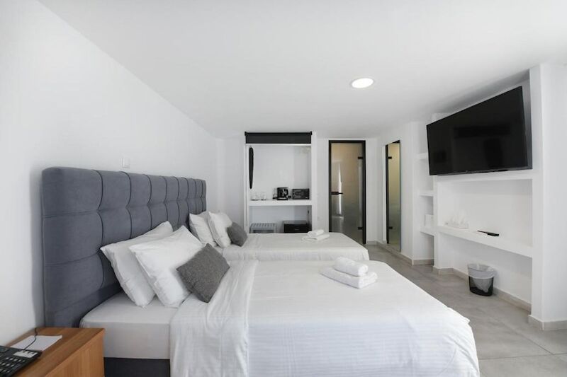 Mykonos Kosmoplaz Beach Resort Hotel 7