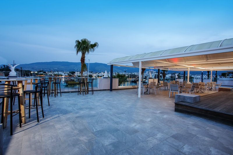 Kosta Palace 4