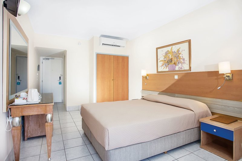 Kosta Palace 11