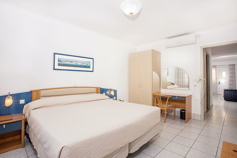 Kosta Palace 15