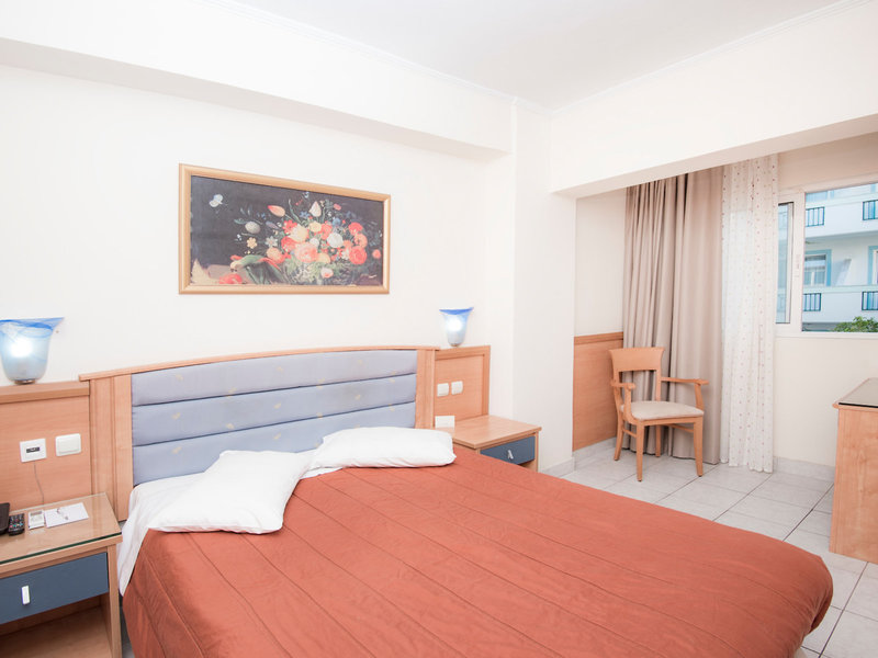 Kosta Palace 14