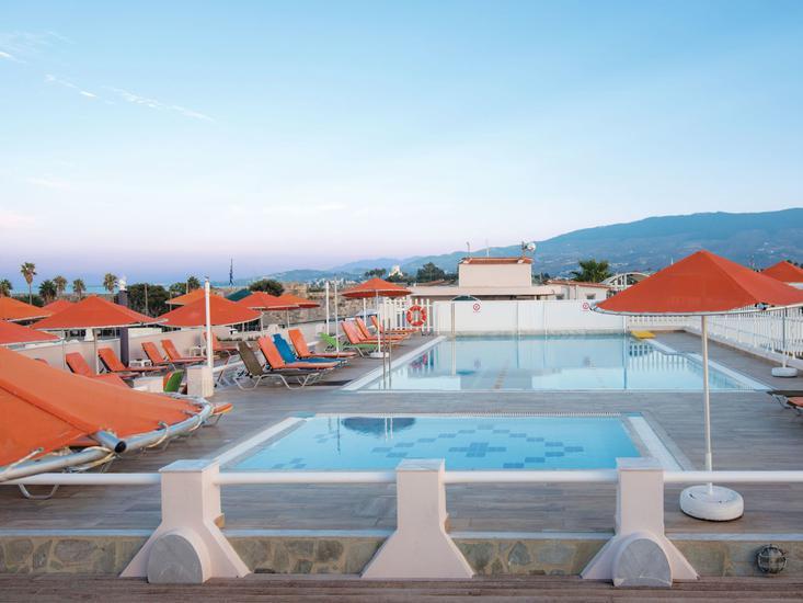 Kosta Palace 3